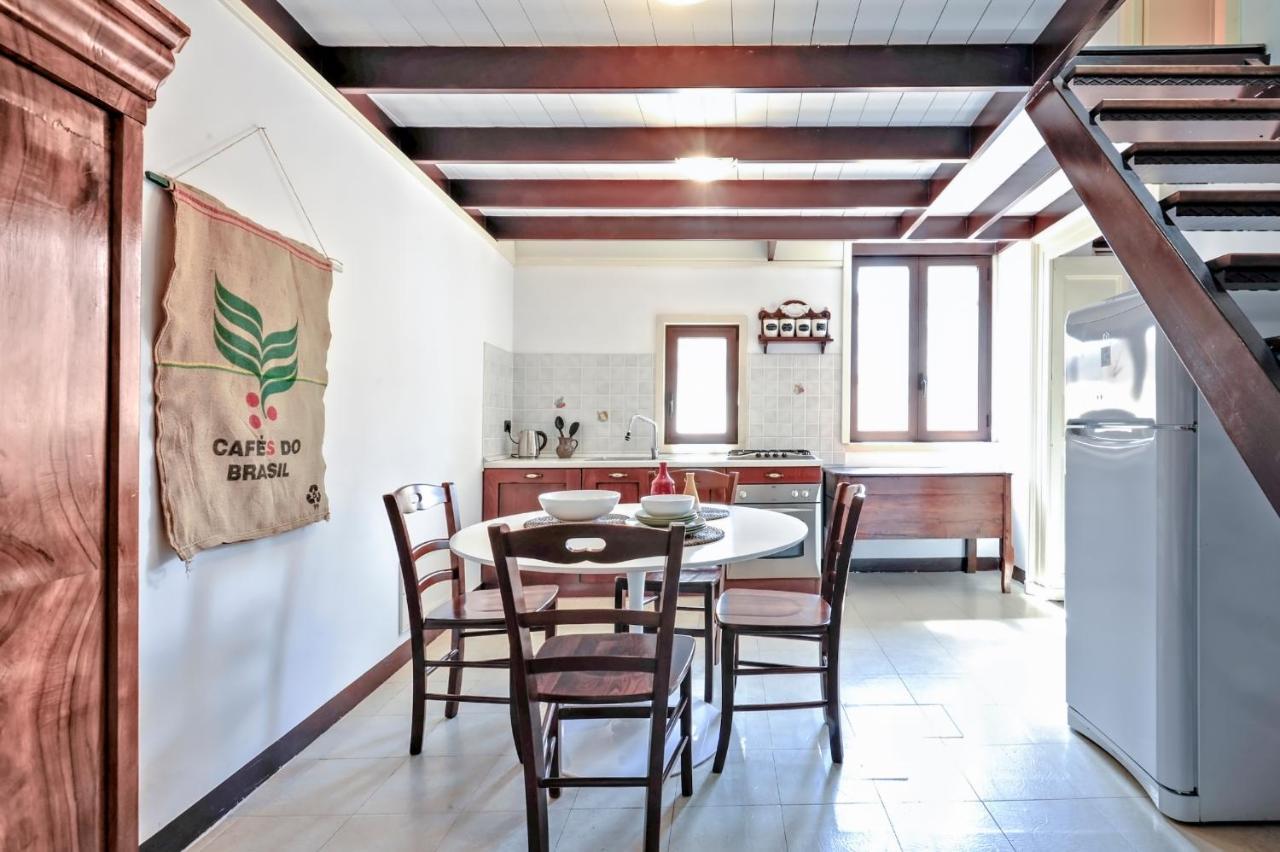Castriota19 - Jacuzzi Room & Apartment Sit Lecce Exterior photo