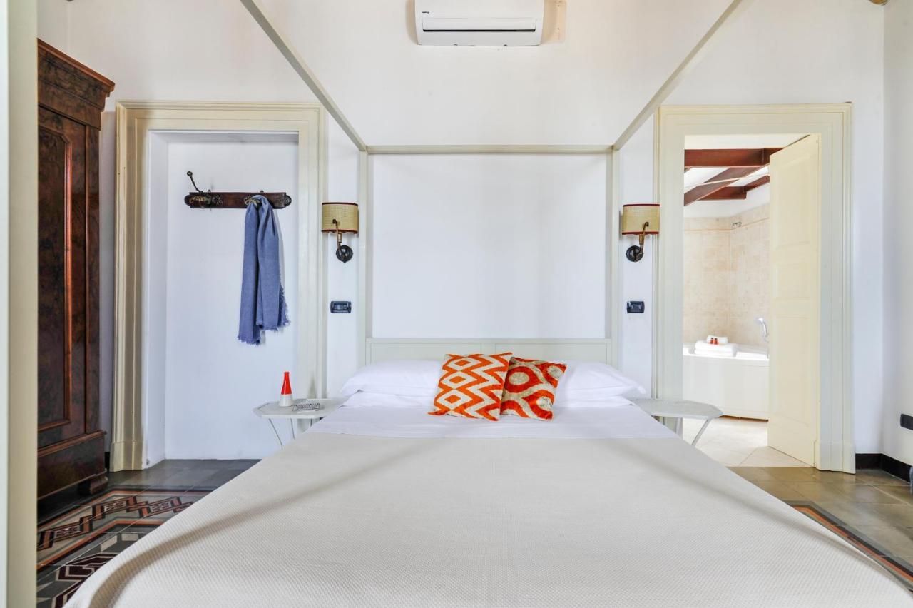 Castriota19 - Jacuzzi Room & Apartment Sit Lecce Exterior photo